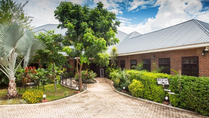 1.1_main_building_-_drop_off_zone_-_karibu2